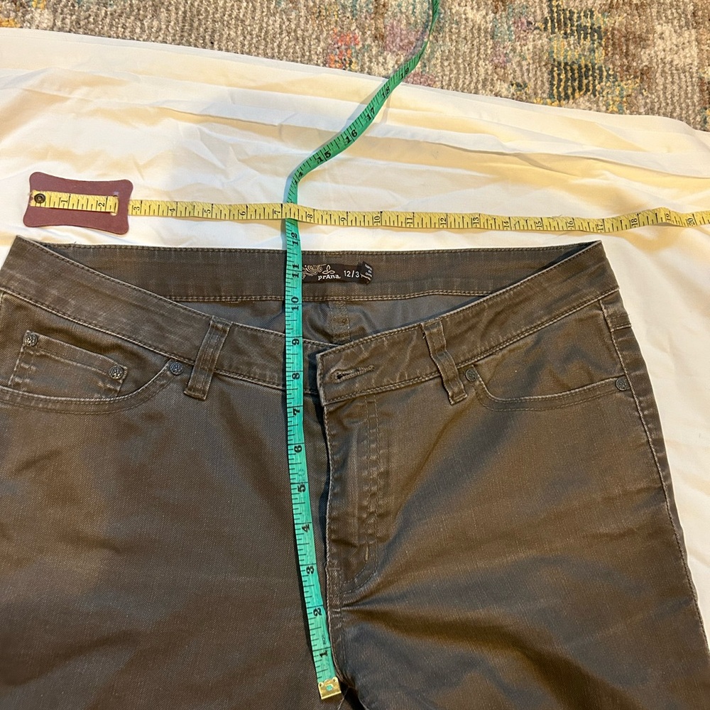 Women’s prana pants. Olive green, Size 12